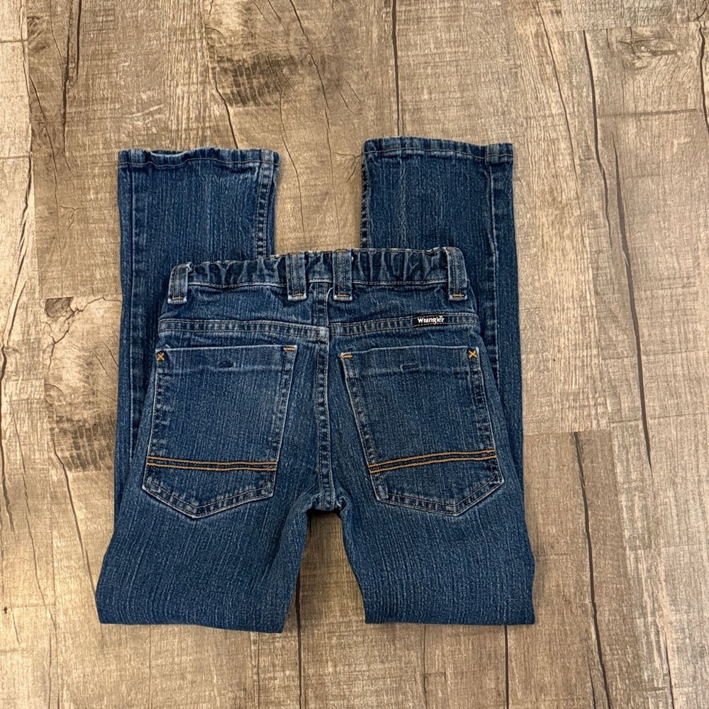 5/$15 Wrangler Kids Dark Blue Jeans with Back Pocket Stitching size 10 slim